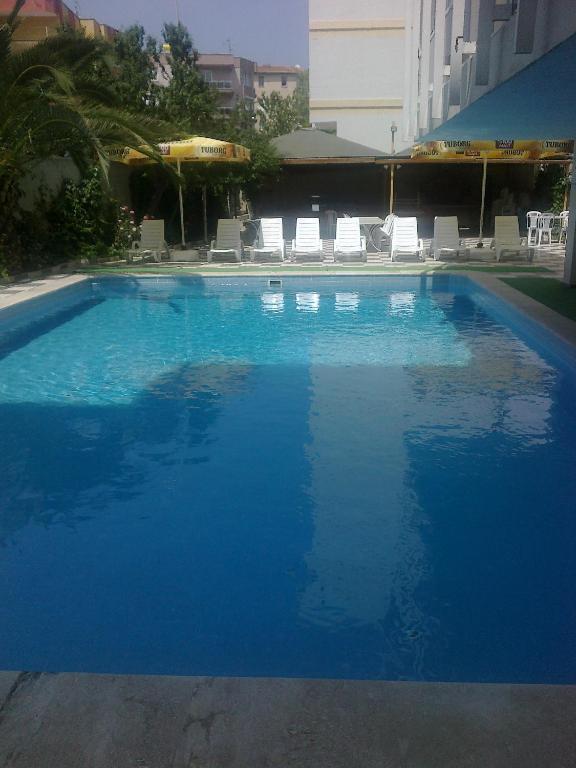 Hotel Santur Kusadası Exteriör bild