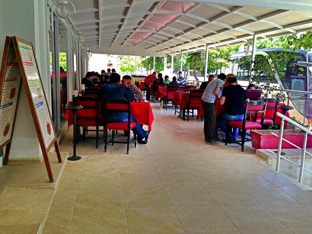 Hotel Santur Kusadası Exteriör bild