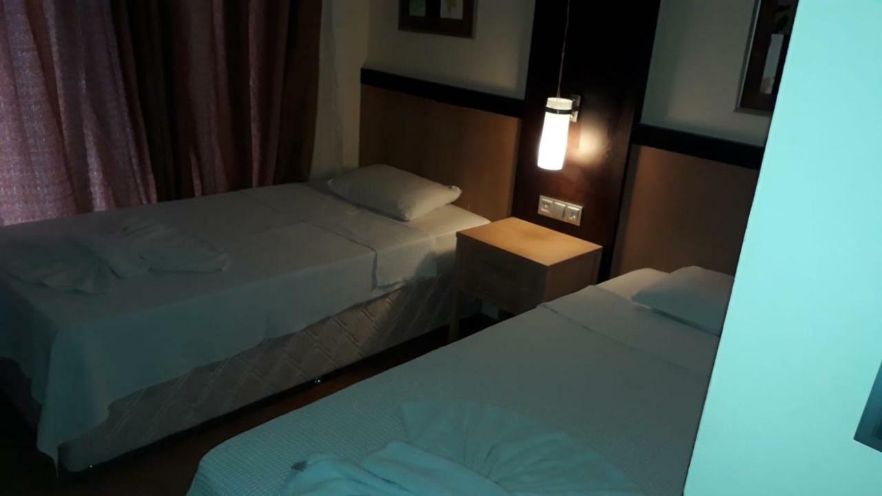 Hotel Santur Kusadası Exteriör bild